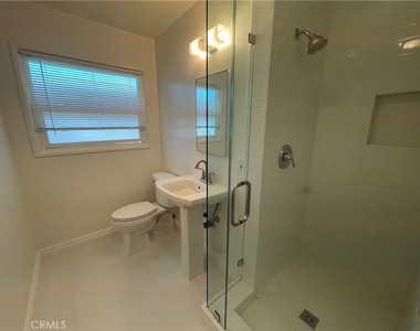 1440 E Rose Avenue - Photo Thumbnail 12