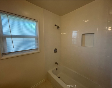 1440 E Rose Avenue - Photo Thumbnail 16
