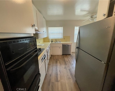 1440 E Rose Avenue - Photo Thumbnail 8