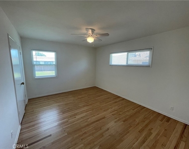 1440 E Rose Avenue - Photo Thumbnail 14