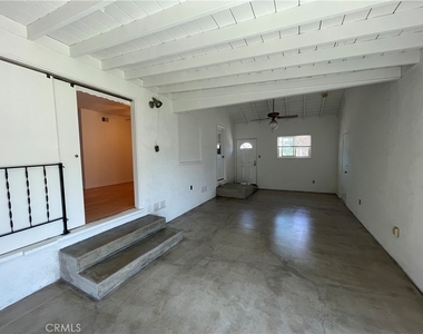 1440 E Rose Avenue - Photo Thumbnail 18