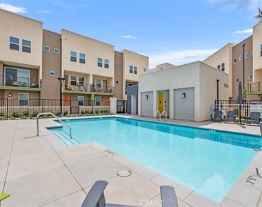 1637 W Lincoln Avenue - Photo Thumbnail 42