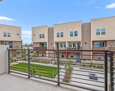 1637 W Lincoln Avenue - Photo Thumbnail 25