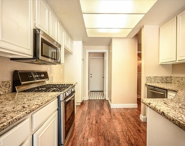 13512 Pecan Lane - Photo Thumbnail 9