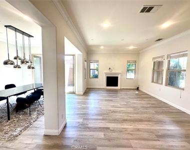 80 Mapleton - Photo Thumbnail 8