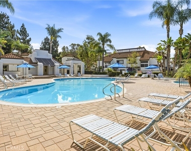 24486 Howes - Photo Thumbnail 19
