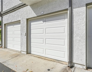 24486 Howes - Photo Thumbnail 17