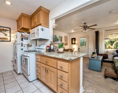 238 Cajon - Photo Thumbnail 8
