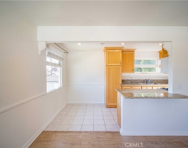 238 Cajon - Photo Thumbnail 26