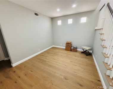 518 Goldenwest - Photo Thumbnail 14