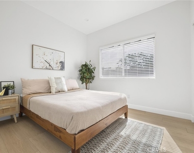 12325 Hester Drive - Photo Thumbnail 7