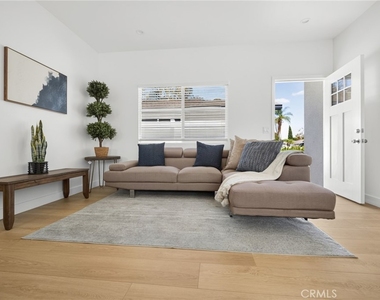 12325 Hester Drive - Photo Thumbnail 3