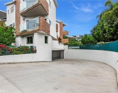3920 E Coast Highway - Photo Thumbnail 33