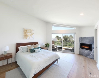 3920 E Coast Highway - Photo Thumbnail 16