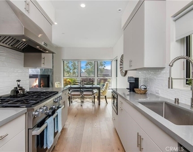 3920 E Coast Highway - Photo Thumbnail 5