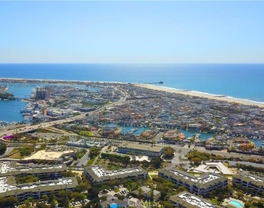 950 Cagney Lane - Photo Thumbnail 10