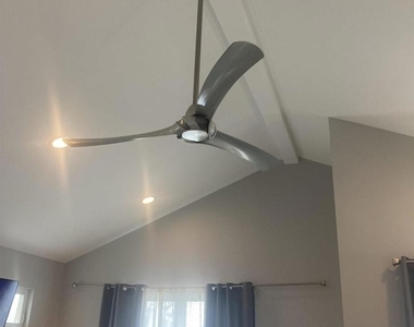 2812 Sombrosa Street - Photo Thumbnail 7