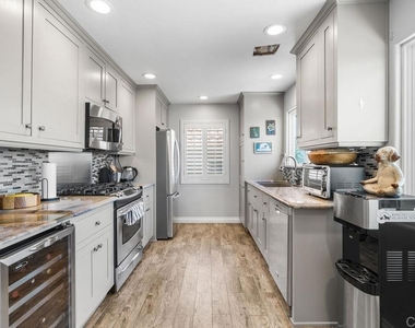 837 Dewitt Avenue - Photo Thumbnail 6