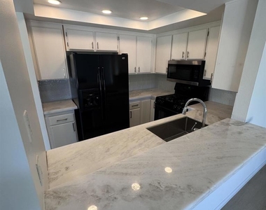 707 Brookstone Road - Photo Thumbnail 6