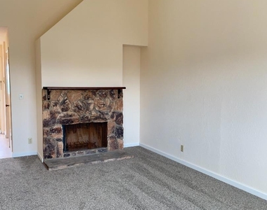 1625 Palmetto Avenue - Photo Thumbnail 2