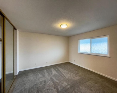 1625 Palmetto Avenue - Photo Thumbnail 4