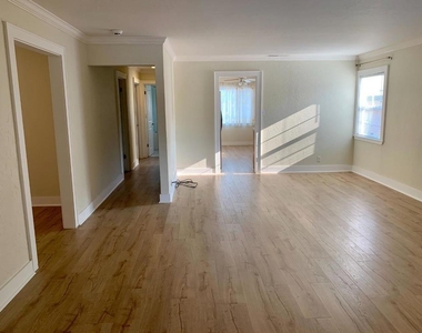 1462 Revere Avenue - Photo Thumbnail 3