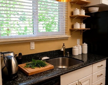 4016 Farm Hill Boulevard - Photo Thumbnail 4