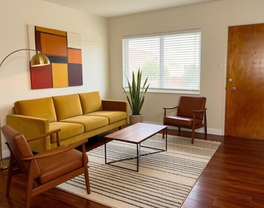 477 Bancroft Avenue - Photo Thumbnail 2