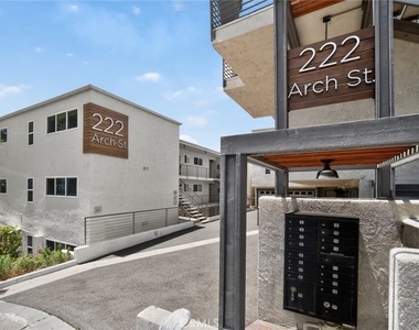222 Arch - Photo Thumbnail 3
