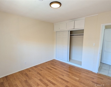 218 N Normandie - Photo Thumbnail 8