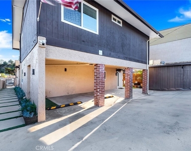 6240 University - Photo Thumbnail 23