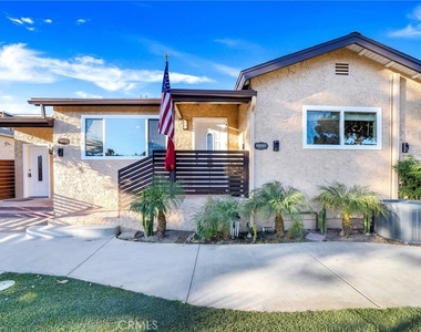 6240 University - Photo Thumbnail 2