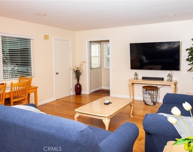 6238 University - Photo Thumbnail 7