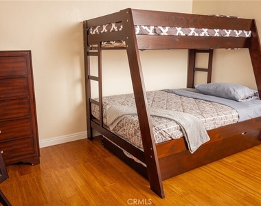 6238 University - Photo Thumbnail 15