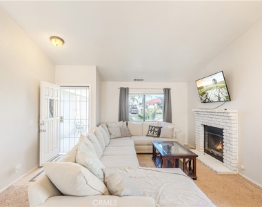 312 N Lewis - Photo Thumbnail 9