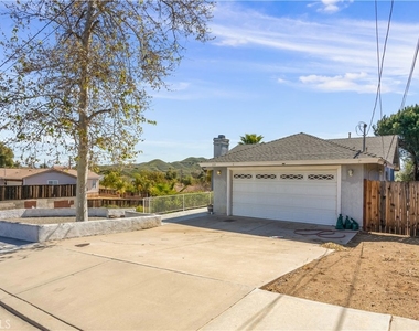 312 N Lewis - Photo Thumbnail 2