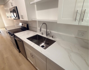 603 Beverly - Photo Thumbnail 7