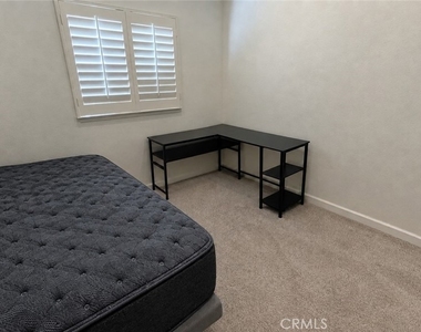 1217 Oak Creek Road - Photo Thumbnail 12