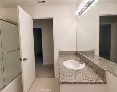 1217 Oak Creek Road - Photo Thumbnail 4