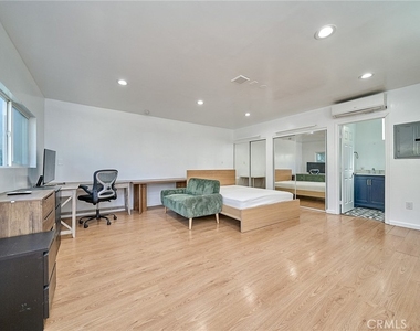 3013 S West View Street - Photo Thumbnail 1
