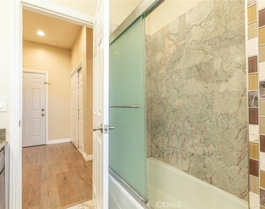 10455 Glory Avenue - Photo Thumbnail 8
