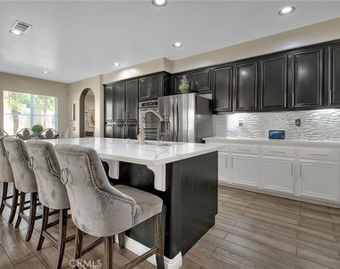 7376 Reserve Place - Photo Thumbnail 3