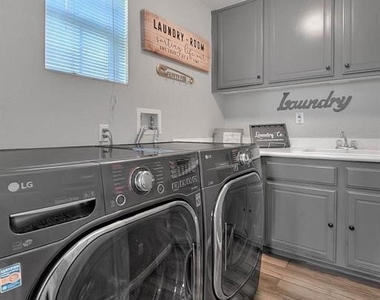 7376 Reserve Place - Photo Thumbnail 24
