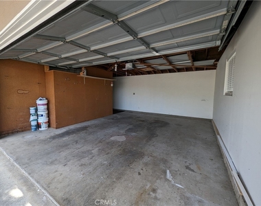 533 Esther Way - Photo Thumbnail 25