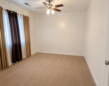 8910 Staten Island - Photo Thumbnail 10