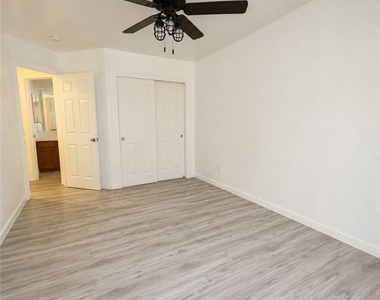 8910 Staten Island - Photo Thumbnail 13