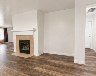 8910 Staten Island - Photo Thumbnail 2