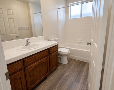 8910 Staten Island - Photo Thumbnail 6