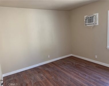6233 Rosemead - Photo Thumbnail 4