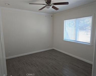 2828 1/2 S 10th Avenue - Photo Thumbnail 6
